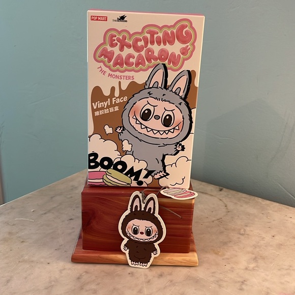 NIB LABUBU -SECRET EDITION-CHESTNUT COCOA- Exciting Macaron Blind Box -POP MART- - Picture 5 of 6